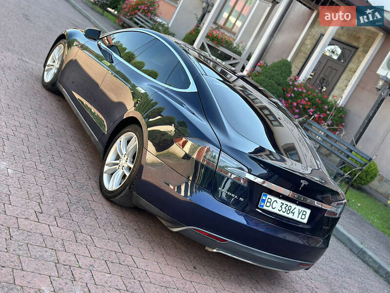 Лифтбек Tesla Model S 2013 в Стрые