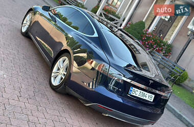 Лифтбек Tesla Model S 2013 в 