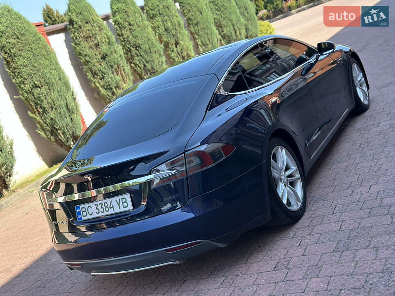 Лифтбек Tesla Model S 2013 в Стрые