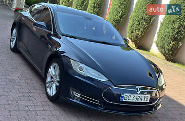 Лифтбек Tesla Model S 2013 в 