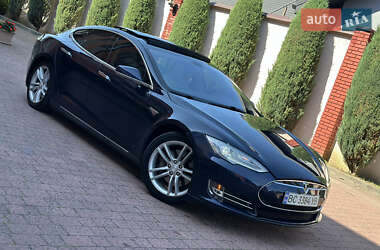 Лифтбек Tesla Model S 2013 в 