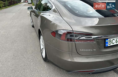 Внедорожник / Кроссовер Tesla Model S 2015 в 