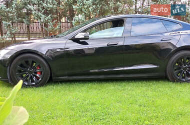 Лифтбек Tesla Model S 2015 в 