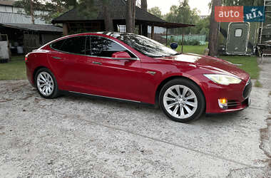 Лифтбек Tesla Model S 2013 в 