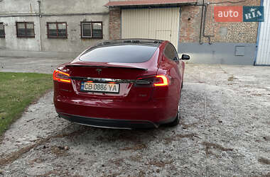 Лифтбек Tesla Model S 2013 в 