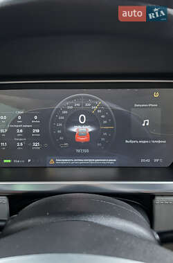 Лифтбек Tesla Model S 2013 в 