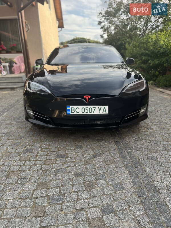 Ліфтбек Tesla Model S 2016 в Малехові