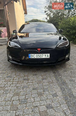 Лифтбек Tesla Model S 2016 в 