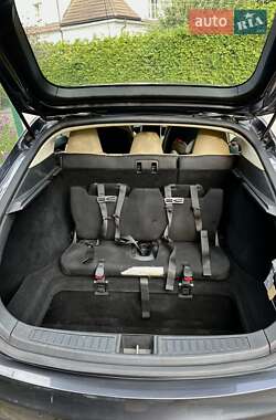 Лифтбек Tesla Model S 2015 в 
