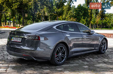 Лифтбек Tesla Model S 2014 в 