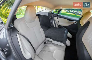 Лифтбек Tesla Model S 2014 в 