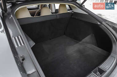 Лифтбек Tesla Model S 2014 в 