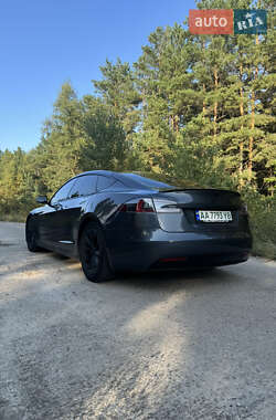 Лифтбек Tesla Model S 2016 в 