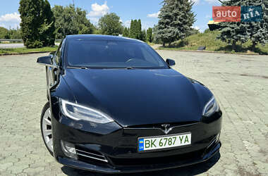 Лифтбек Tesla Model S 2016 в 