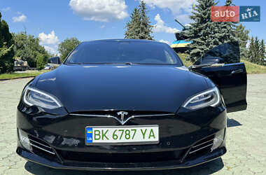 Лифтбек Tesla Model S 2016 в 