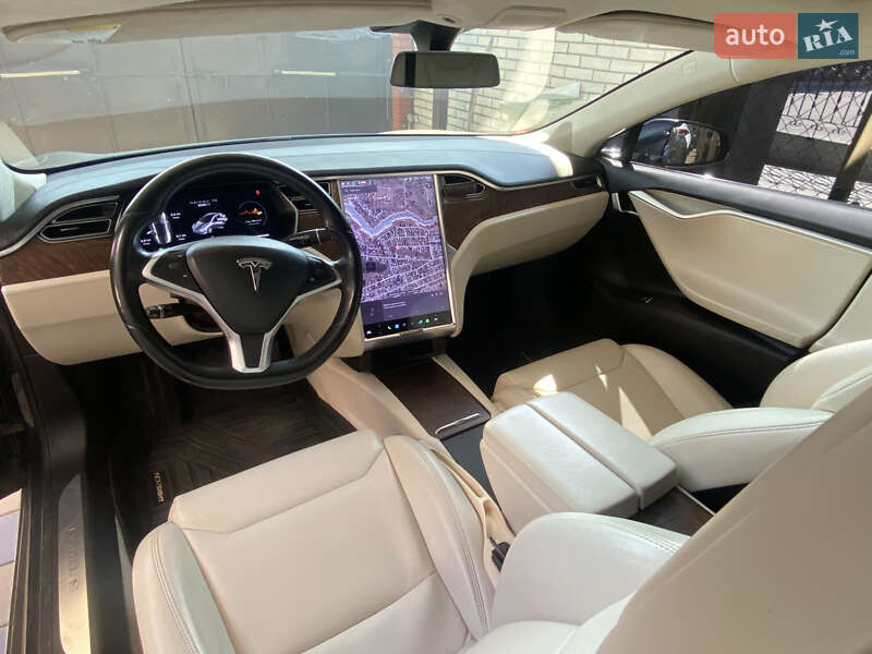 Лифтбек Tesla Model S 2017 в Кременчуге фото 11 Лифтбек Tesla Model S 2017 в Кременчуге