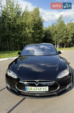 Лифтбек Tesla Model S 2016 в 