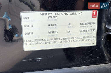 Лифтбек Tesla Model S 2016 в 