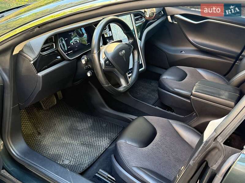 Лифтбек Tesla Model S 2014 в Запорожье