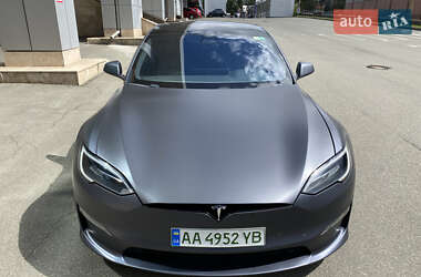 Лифтбек Tesla Model S 2022 в 