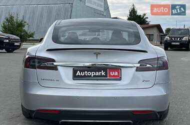 Лифтбек Tesla Model S 2013 в 