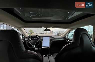Лифтбек Tesla Model S 2013 в 