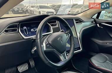 Лифтбек Tesla Model S 2013 в 