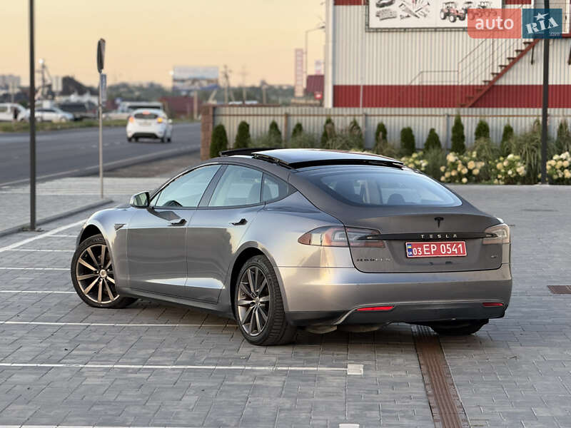 Лифтбек Tesla Model S 2013 в Луцке