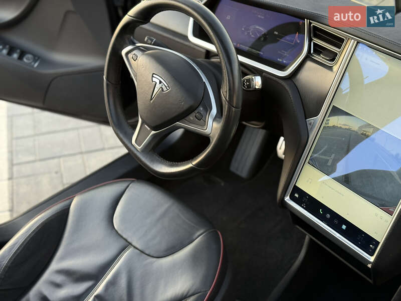 Лифтбек Tesla Model S 2013 в Луцке