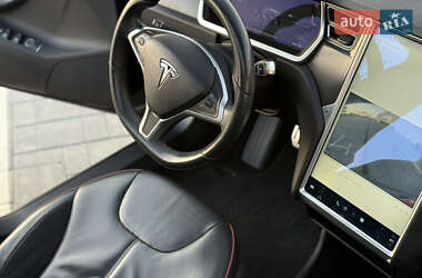 Лифтбек Tesla Model S 2013 в 