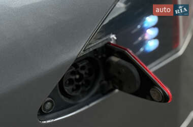 Лифтбек Tesla Model S 2013 в 