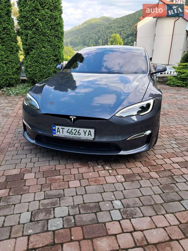 Лифтбек Tesla Model S 2021 в Коломые