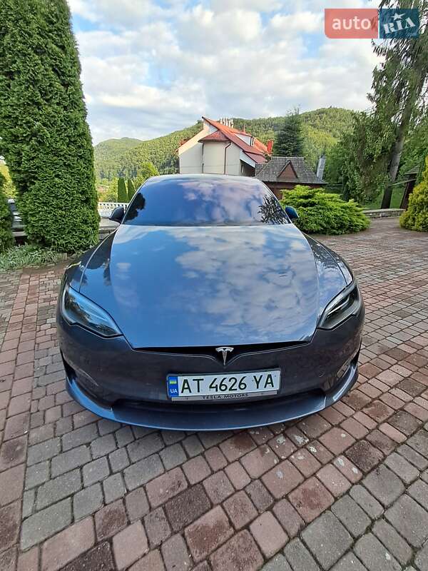 Лифтбек Tesla Model S 2021 в Коломые