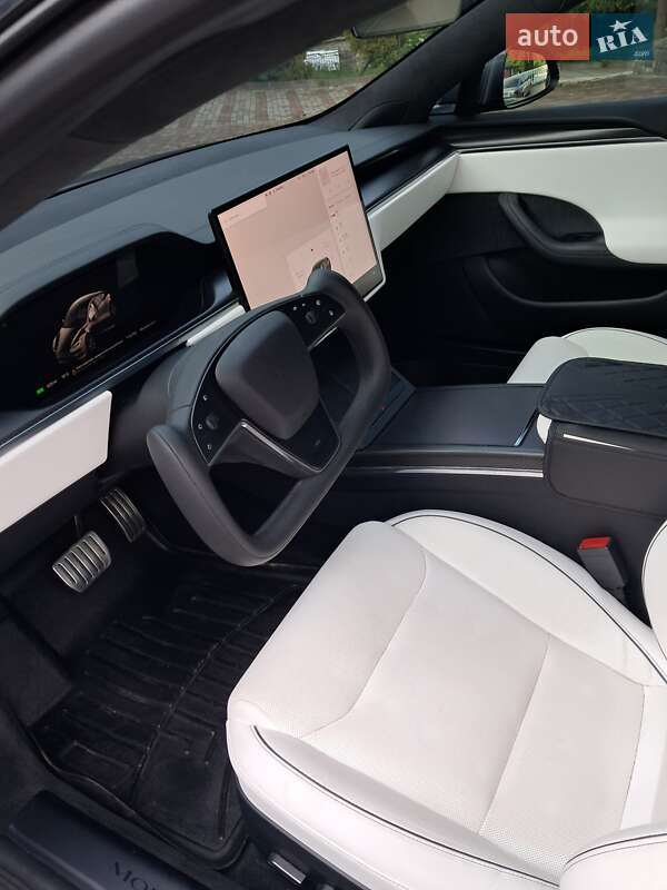 Лифтбек Tesla Model S 2021 в Коломые