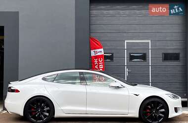 Лифтбек Tesla Model S 2020 в 