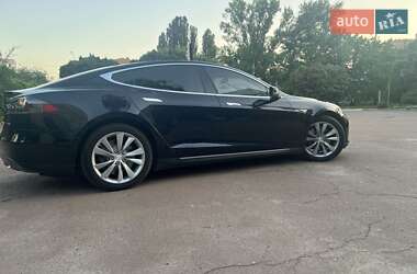 Лифтбек Tesla Model S 2013 в 