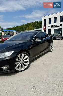 Лифтбек Tesla Model S 2014 в 