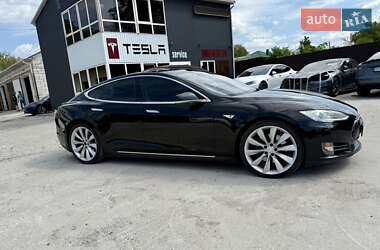 Лифтбек Tesla Model S 2014 в 