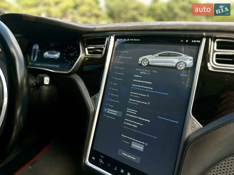 Ліфтбек Tesla Model S 2015 в Чернівцях