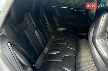 Лифтбек Tesla Model S 2015 в 