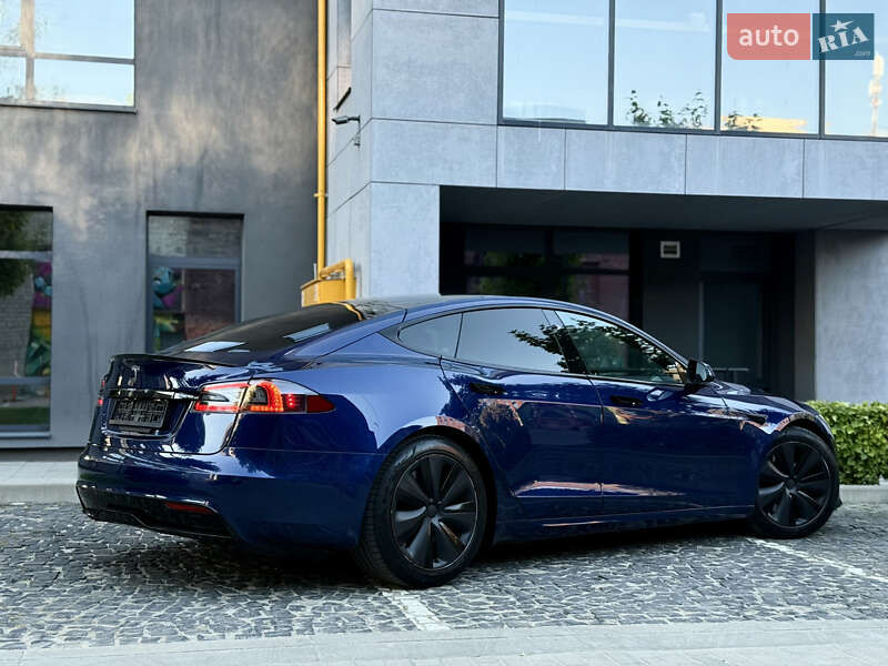 Лифтбек Tesla Model S 2021 в Львове