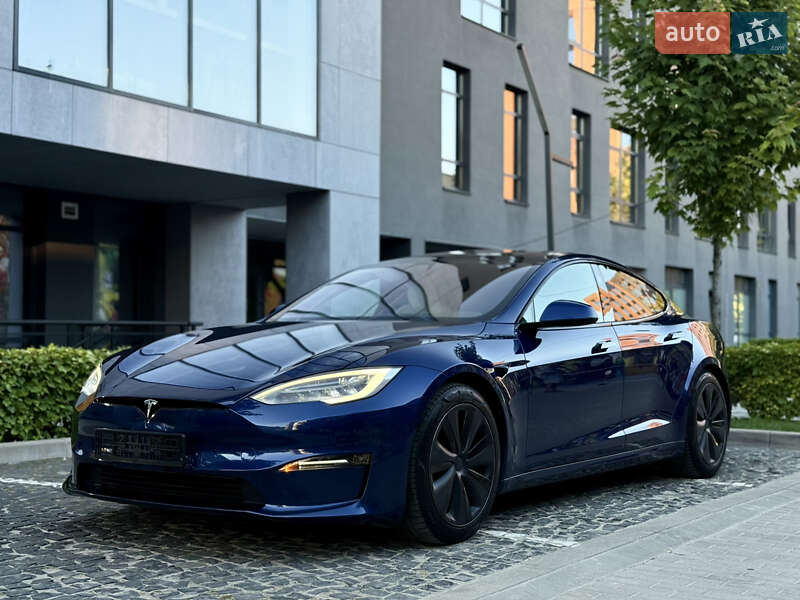 Лифтбек Tesla Model S 2021 в Львове