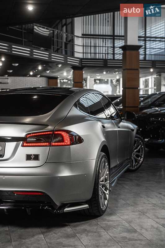 Ліфтбек Tesla Model S 2021 в Одесі фото 14 Ліфтбек Tesla Model S 2021 в Одесі