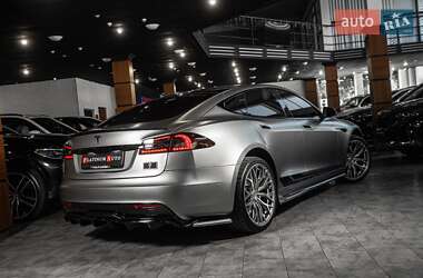 Лифтбек Tesla Model S 2021 в 