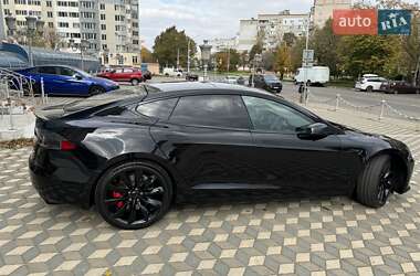 Ліфтбек Tesla Model S 2017 в 