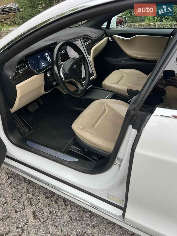 Ліфтбек Tesla Model S 2016 в Вишгороді