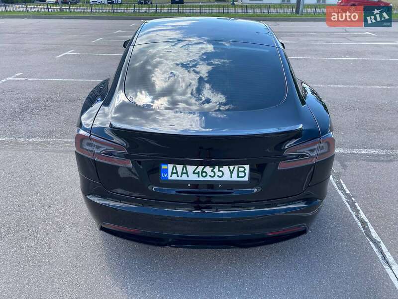 Лифтбек Tesla Model S 2021 в Киеве фото 10 Лифтбек Tesla Model S 2021 в Киеве