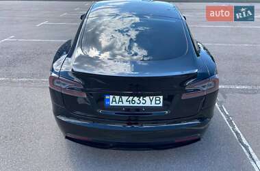 Лифтбек Tesla Model S 2021 в 