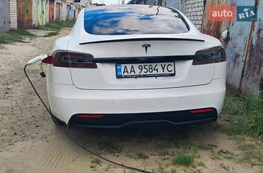 Лифтбек Tesla Model S 2022 в Киеве