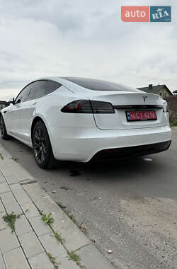 Лифтбек Tesla Model S 2022 в 